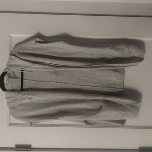 Backdrop sleeveless sweater